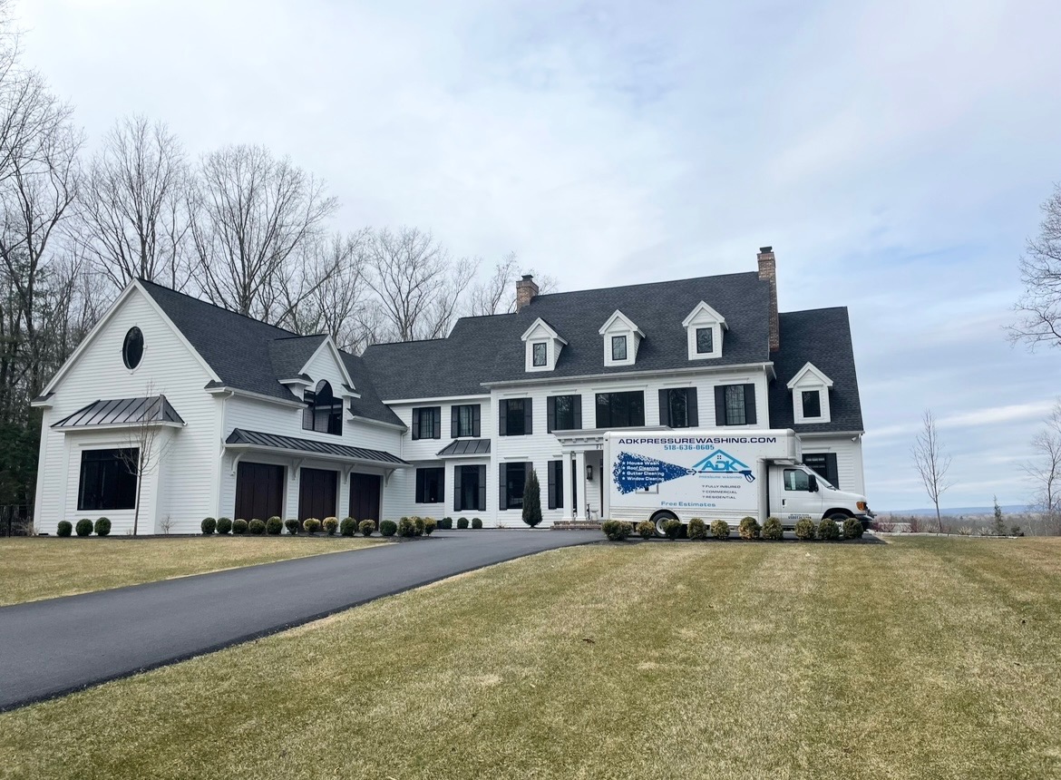 Top Notch House Washing and Window Cleaning Project in Saratoga